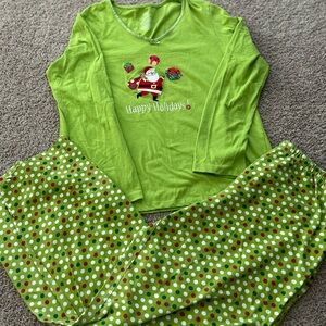 Women’s Happy Holiday Set of PJ’S
Christmas 

Size M